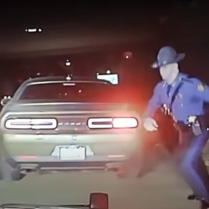 Outrunning The Police in a Dodge Challenger