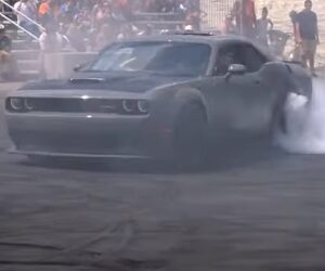 Crazy Dodge Challenger & Hellcat Burnouts and Drifting